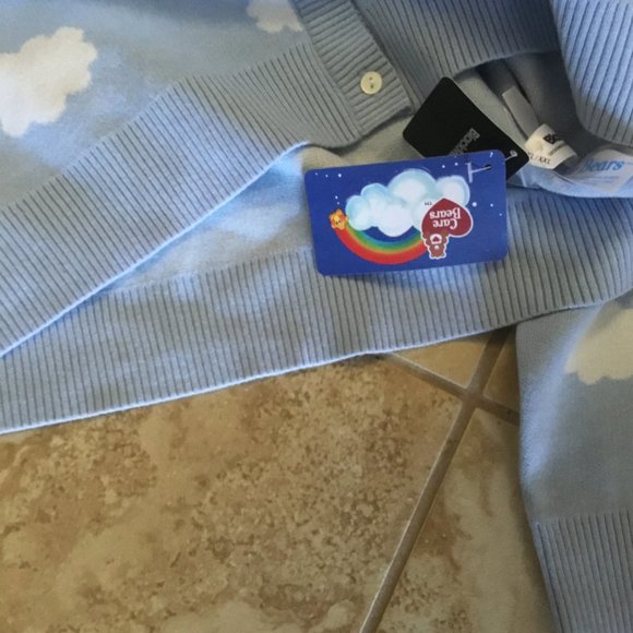 Blackmilk Care Bears collection sweater size XL/XXL new - Picture 3 of 4